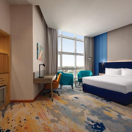 ホテル La Quinta By Wyndham Abu Dhabi Al Wahda エクステリア 写真